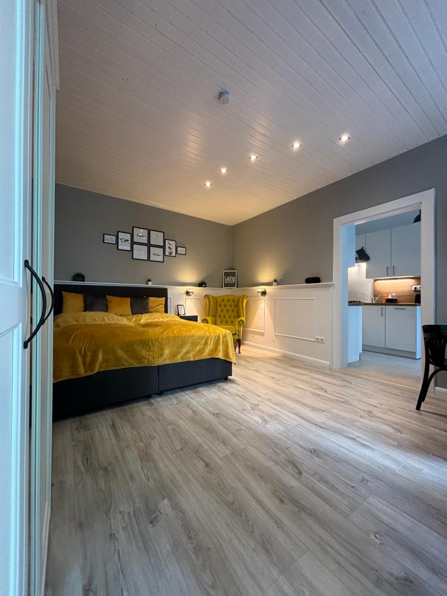 Urban-Elegance Silent-Garden Apartment Wina Bagian luar foto